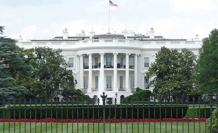 ABD göçmenlere devlet desteğini kesecek