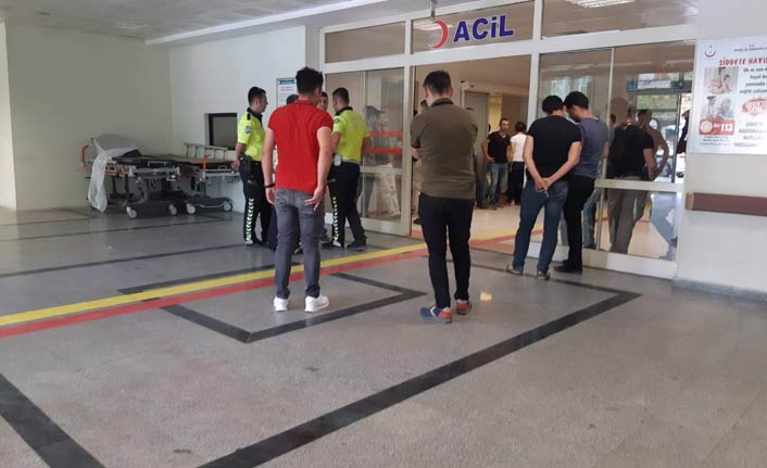 Yemek pişirirken ateşe düştü!