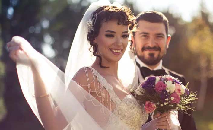 Güzel oyuncu anne oldu!