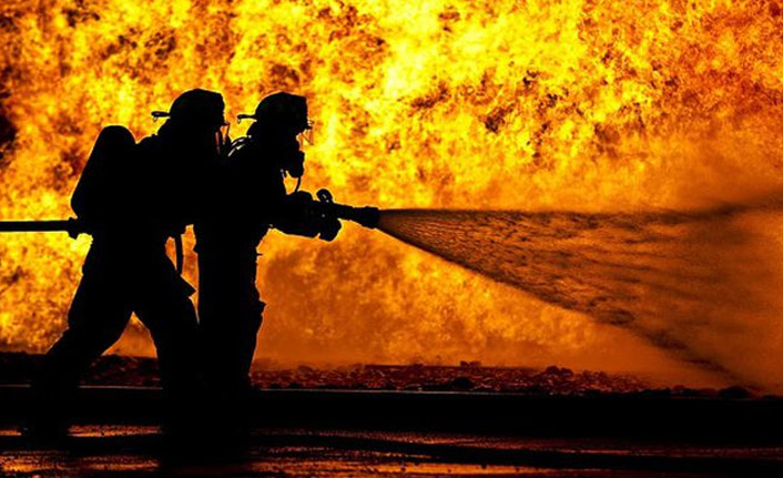 Otel yangınında 8 kişi can verdi