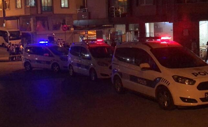 Esenyurt’ta silahlı kavga: Çay içerken vuruldu