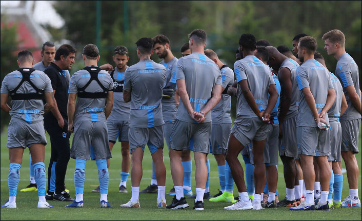 Trabzonspor'un AEK Atina maçı için UEFA listesinde hangi oyuncular yer alıyor?