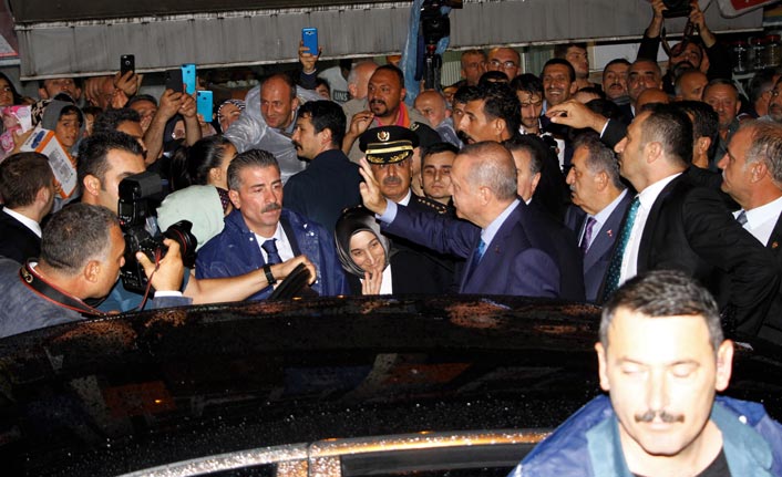 Erdoğan, Rize ve Artvin temasları öncesi Trabzon’a geldi
