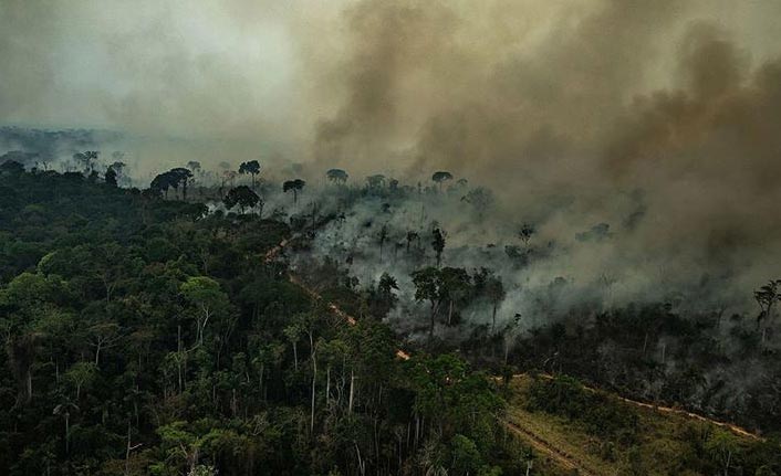 Dünyanın akciğerleri Amazonlar yanıyor