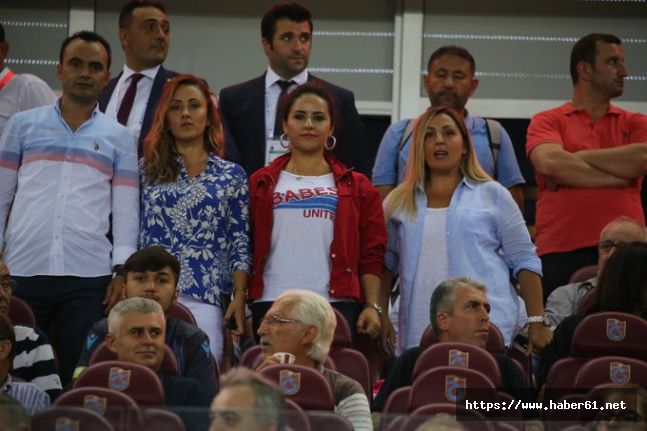 Ahmet Ağaoğlu maçı onlarla izledi! Anlamlı görüntü