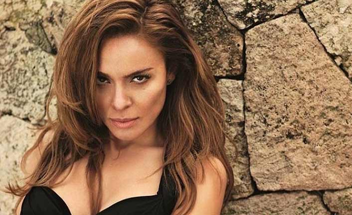 Sali' den kadın cinayetlerine pankartlı tepki!