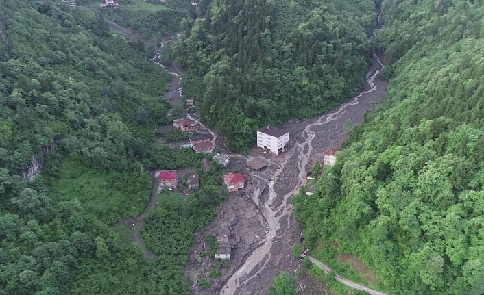 Araklı'daki selde hayvanları telef olmuştu, destek geldi