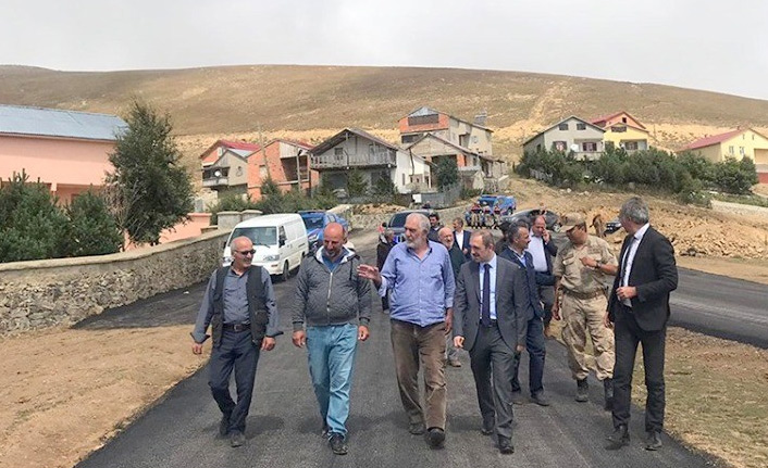 Vali Epcim asfalt çalışmalarını yerinde inceledi