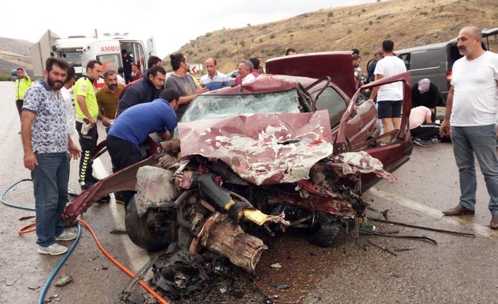 Trafik kazası: 1 ölü, 7 yaralı