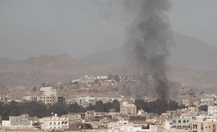 Bomba yüklü motosiklet patladı: 14 ölü