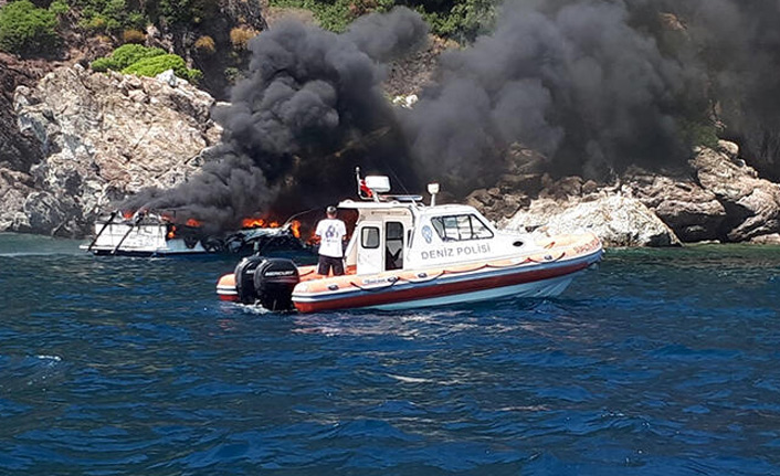 Teknede korkutan yangın!