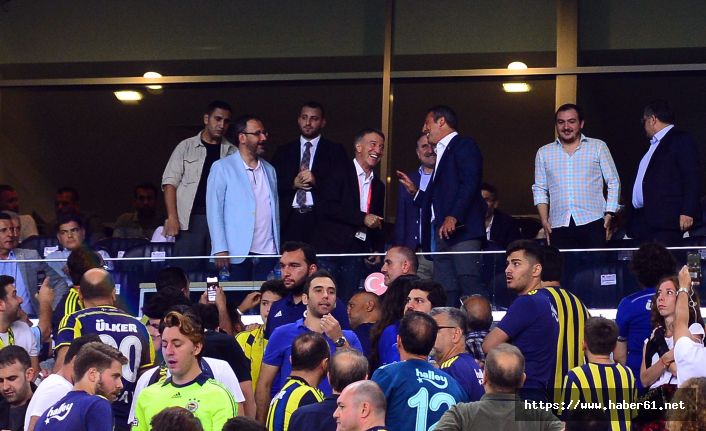 Ahmet Ağaoğlu maçı onunla beraber izledi