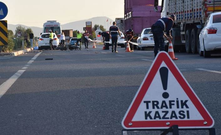 Motosiklet kazası: 1 ölü, 2 yaralı