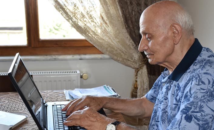 Trabzon'da emekli öğretmen İzlediği filmden esinlenerek bakın ne yaptı