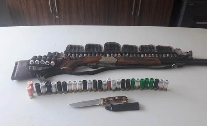 Eşini ve kayınbiraderini öldürmeye gidiyordu! Annesi yakalattı