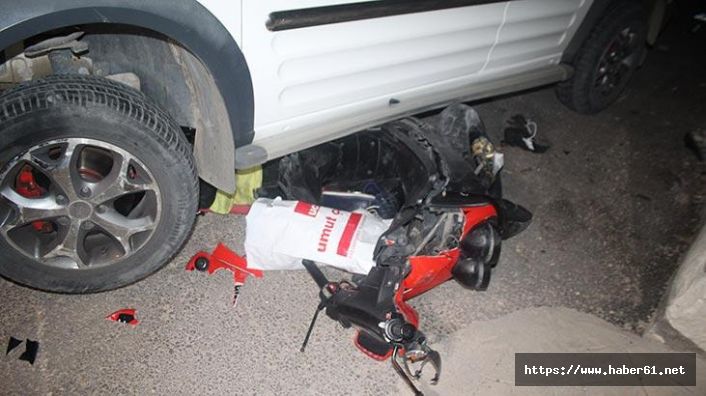 Araç motorsiklete çarptı: 1 ölü, 1 ağır yaralı