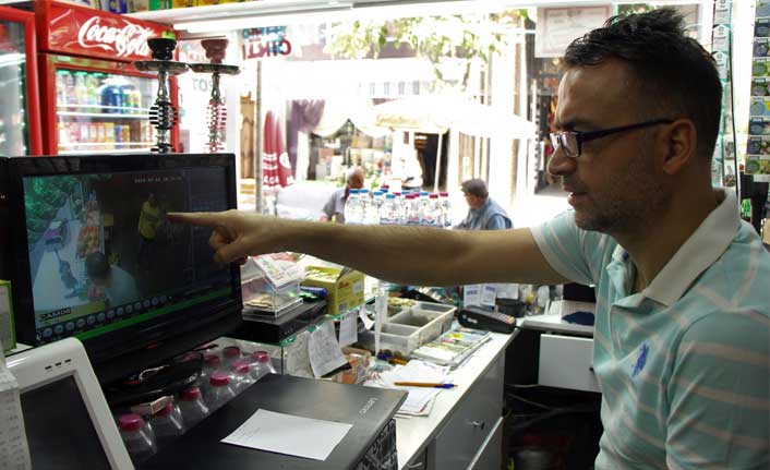 Çayını içti bisikletini çaldı