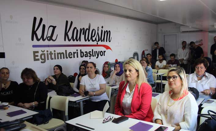Kız Kardeşim Eğitim Tırı Trabzonlu kadınlarla buluştu