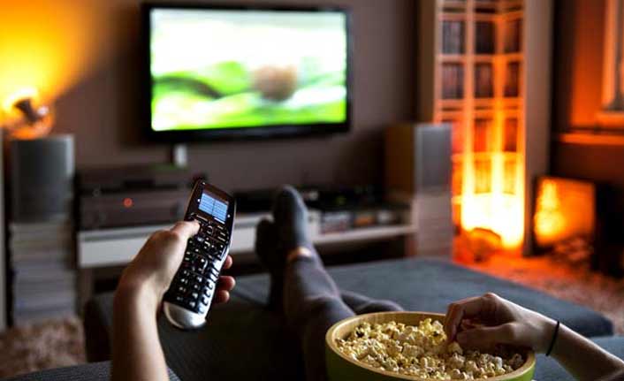 Uzmanlar uyarıyor: “Günde 4 saatten fazla TV izlemek..."