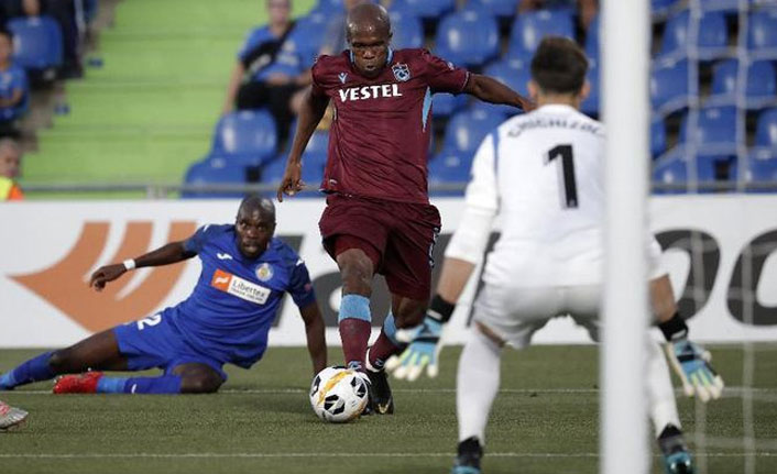 Nwakaeme sustu, Trabzon durdu