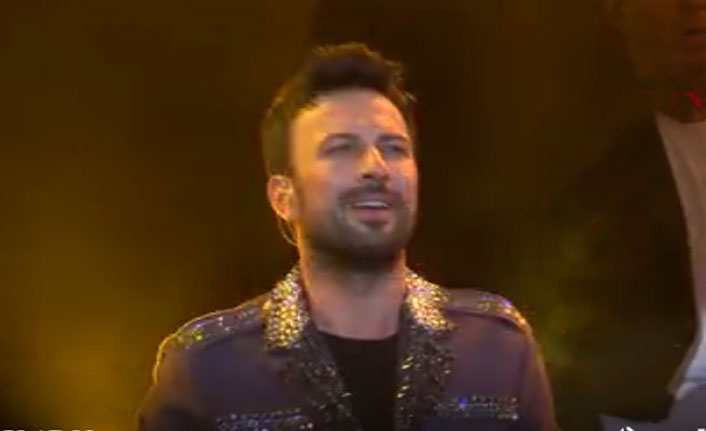 Tarkan Harbiye'de hayranlarını coşturdu