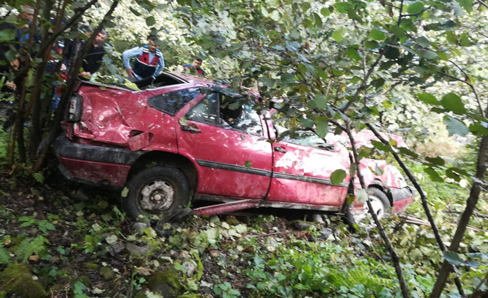 Giresun’un Güce ilçesinde otomobil dereye uçtu: 1 ölü, 1 yaralı