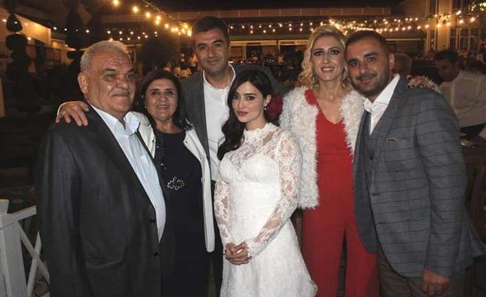 Melike İpek Yalova, yapımcı Altuğ Gültan ile evlendi