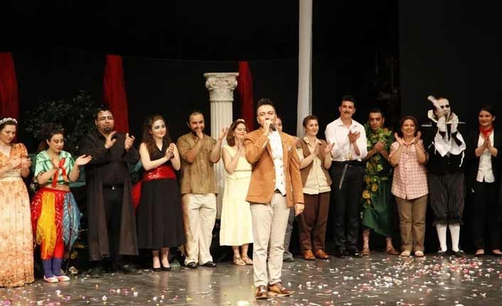 Sahne Tozu Tiyatrosu'nda tiyatrocu olmak isteyenler için son fırsat!