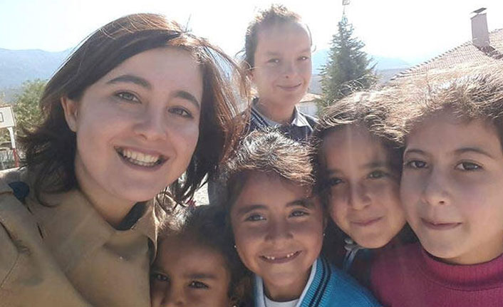 Evinin balkonundan düşen Merve öğretmen hayatını kaybetti