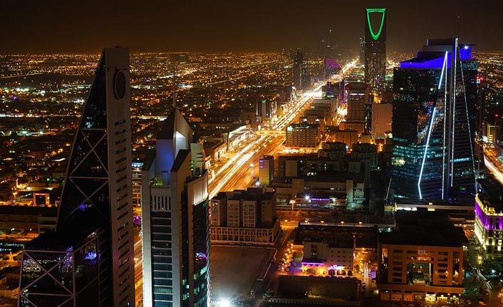 Suudi Arabistan ilk kez turist vizesi verecek