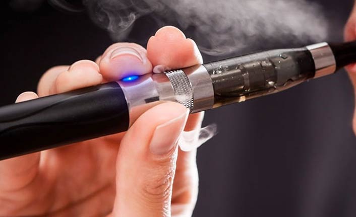 Bakan Koca'dan elektronik sigara açıklaması: "Ülkeye girişi yasaklanacak"