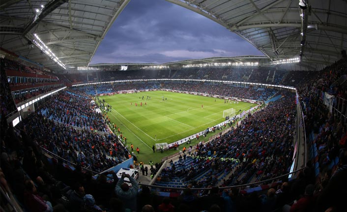 UEFA’dan Trabzonspor’a tribün kapatma cezası verildi