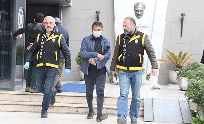 Arkadaşının boğazını keserek öldüren sanığın aklî dengesi araştırılıyor