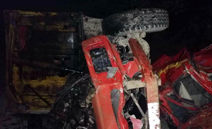 Kamyon uçuruma yuvarlandı: 1 ölü