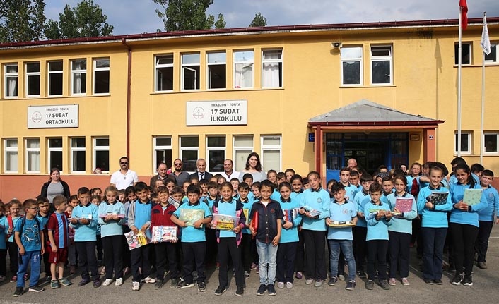 Trabzon'da Üniversiteli Hasret, 3 bin çocuğun yüzünü güldürdü