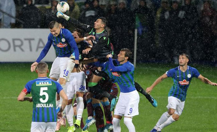 Uğurcan Çakır harikalar yarattı