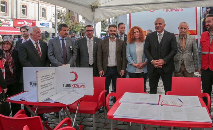 Zorluoğlu: Trabzonspor bir futbol takımından daha fazla anlam taşıyor