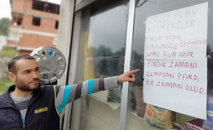 Ordu Ünye'de Esnafın Borçlularına Çözümü Olay Oldu: Para Yerine Fındık