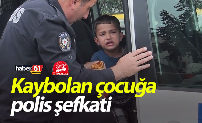 Kaybolan çocuğa polis şefkati