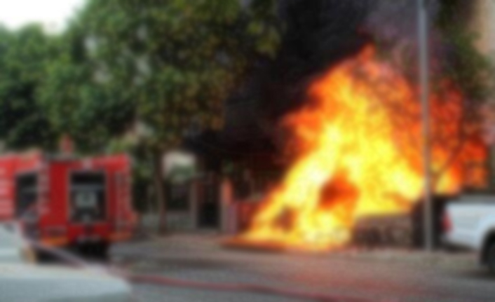 Apartmanda çıkan yangın korkuttu!