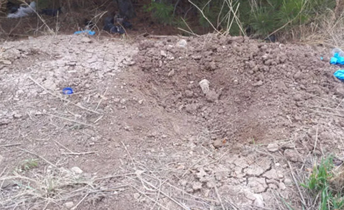 Yeni doğmuş kız bebeği canlı canlı gömdüler