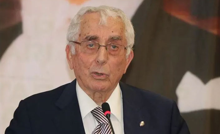 Eski bakan Ali Topuz hayatını kaybetti