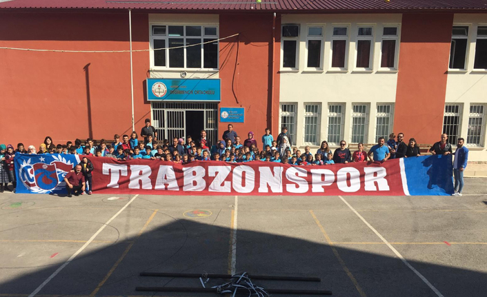 Trabzonspor taraftarı ve Köksal Babadan anlamlı destek