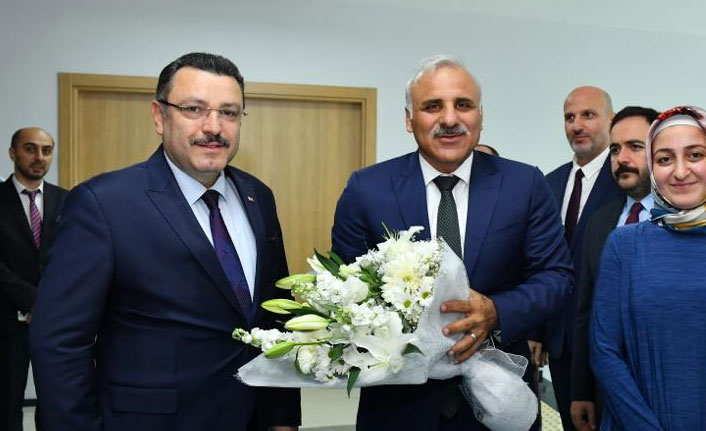 Zorluoğlu'ndan Genç'e makamında ziyaret