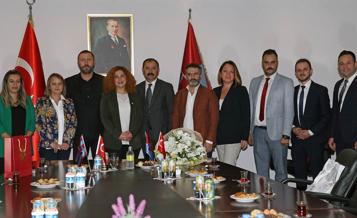 Kızılay'dan Trabzonspor'a ziyaret - 1967'nin üstüne çıktı