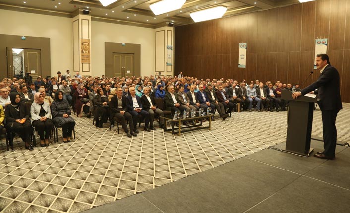 Eğitim-Bir-Sen 8. Bölge Toplantısı Trabzon'da yapıldı - "Eğitimde sorunları görmek yetmez, çözmek gerekir"