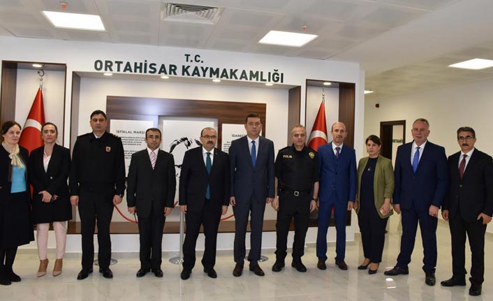 Vali Ustaoğlu'ndan yeni kaymakamlığa ziyaret