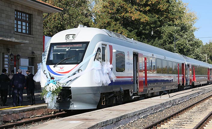 Göller Ekspresi yeniden raylarda