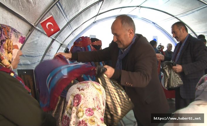 HDP önünde nöbet tutan ailelere Trabzon'dan destek