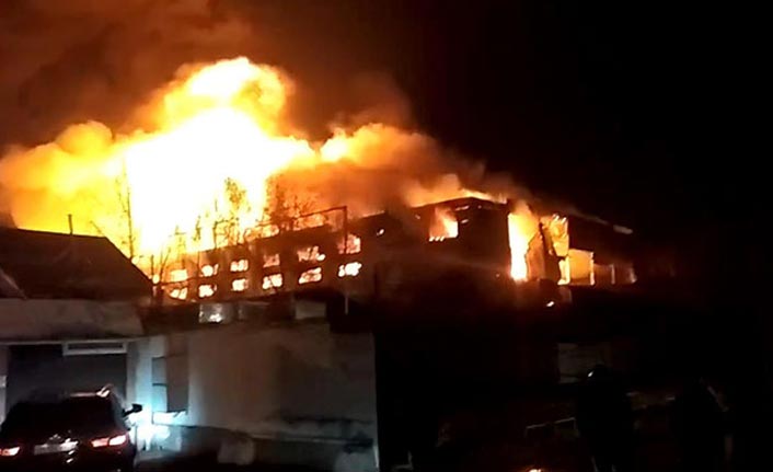 Rusya’da depoda büyük yangın